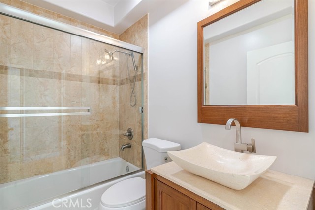 Detail Gallery Image 21 of 30 For 711 E Angeleno Ave #102,  Burbank,  CA 91501 - 3 Beds | 3 Baths