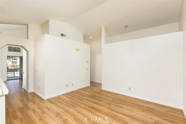 24646 Leafwood Drive, Murrieta CA: https://media.crmls.org/medias/31df6228-6eca-4517-8f59-da1351244cd1.jpg