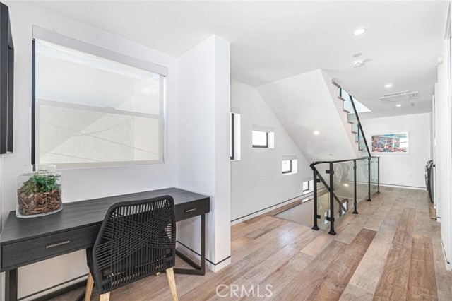 1034 W Balboa Boulevard, Newport Beach CA: https://media.crmls.org/medias/31dfce8b-a4a7-463c-a99d-161604354fb1.jpg