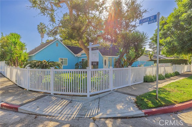 Detail Gallery Image 10 of 53 For 14156 Califa, Sherman Oaks,  CA 91401 - 3 Beds | 2 Baths