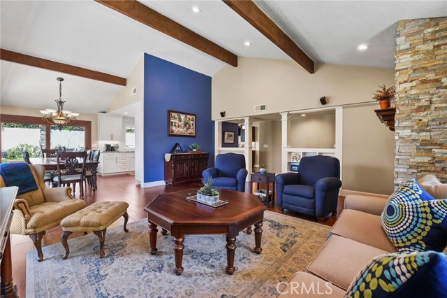 11571 Harrisburg, Rossmoor CA: https://media.crmls.org/medias/31e0d781-ebfb-4425-95b9-dd29fdc19038.jpg
