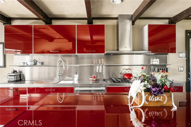 1006 W Pioneer Drive, Anaheim CA: https://media.crmls.org/medias/31e13504-83a4-433f-9753-8a14e25ea9f1.jpg