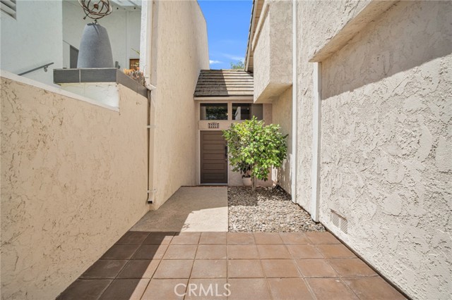 23310 Park Sorrento, Calabasas CA: https://media.crmls.org/medias/31e15a1c-94be-45a4-ab29-c7f1a08affe7.jpg