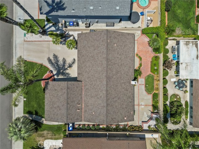 25530 Meadow Mont Street, Valencia CA: https://media.crmls.org/medias/31e21183-5cd7-4a84-9a57-b579be4a2d30.jpg