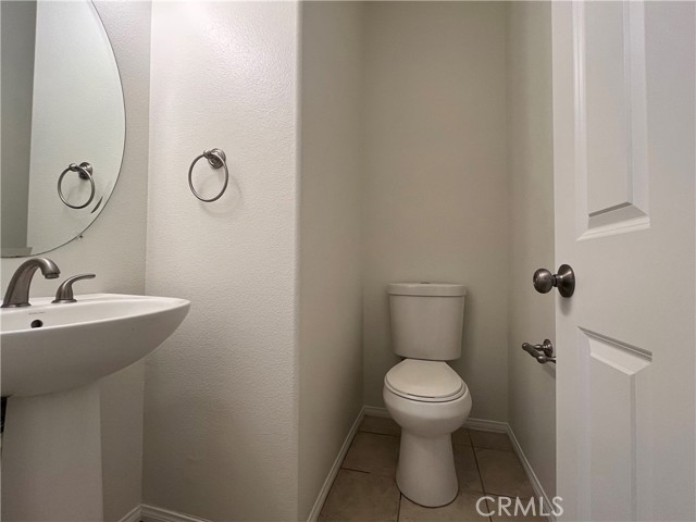 Detail Gallery Image 9 of 13 For 6900 Buchet Dr, Palmdale,  CA 93552 - 3 Beds | 2 Baths