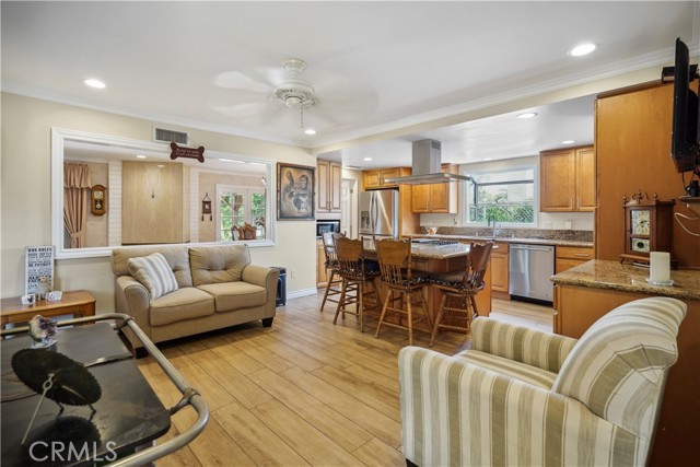 Detail Gallery Image 19 of 56 For 11300 Dulcet Ave, Porter Ranch,  CA 91326 - 5 Beds | 3 Baths