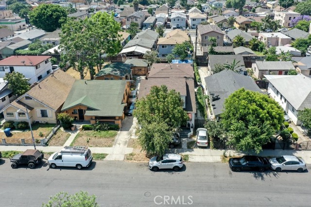 138 W 60th Street, Los Angeles CA: https://media.crmls.org/medias/31e363f2-09fb-44e0-bef4-c418f67ef8ee.jpg