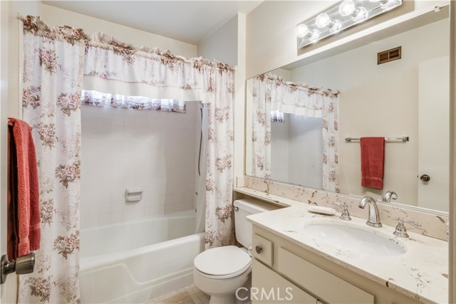 2nd floor bathroom