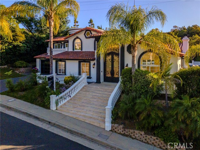 3856 Vista Linda Drive, Encino CA: https://media.crmls.org/medias/31e55265-006d-425c-93a3-1ea02282270f.jpg