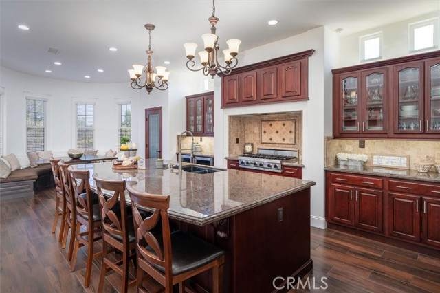 24816 Los Altos Drive, Valencia CA: https://media.crmls.org/medias/31e5992b-fd69-4bde-b145-668be570356d.jpg