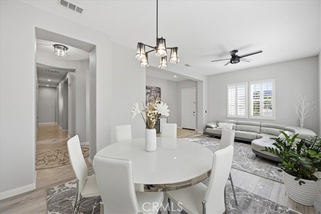 Detail Gallery Image 13 of 54 For 34078 Amici, Temecula,  CA 92592 - 4 Beds | 3/1 Baths