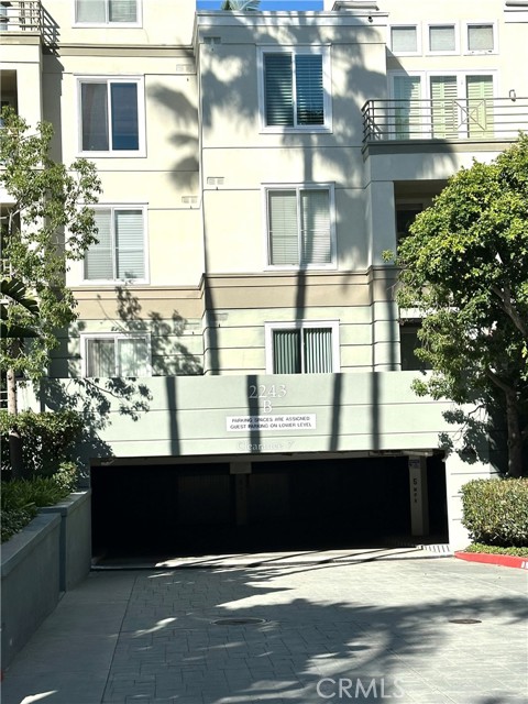 Detail Gallery Image 2 of 31 For 2243 Martin #117,  Irvine,  CA 92612 - 2 Beds | 2 Baths