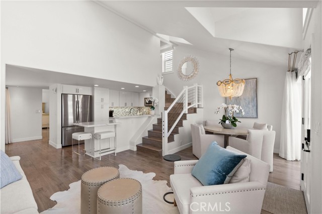 Detail Gallery Image 6 of 50 For 12 Anchorage Way, Newport Beach,  CA 92663 - 2 Beds | 2/1 Baths