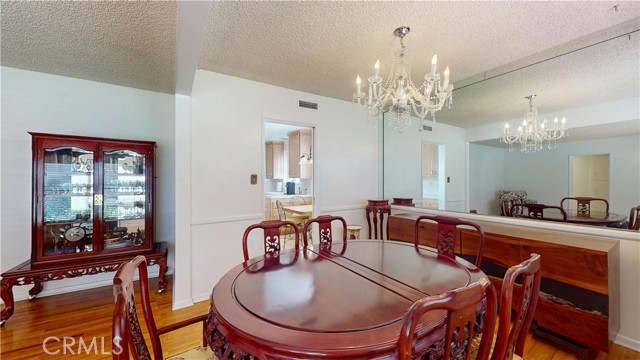 13322 Valleyheart N Drive, Sherman Oaks CA: https://media.crmls.org/medias/31e83deb-ba5f-4a86-a59a-c009bcb8e1e1.jpg