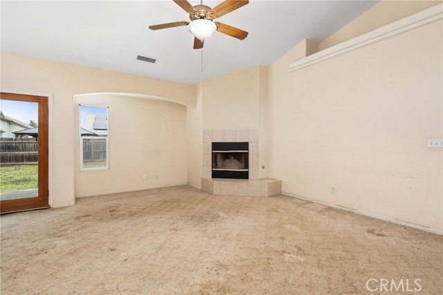 Detail Gallery Image 10 of 31 For 2500 W Perez, Visalia,  CA 93291 - 3 Beds | 2 Baths