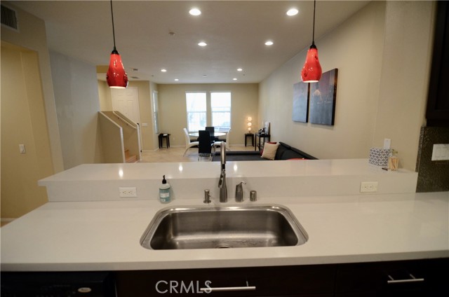Detail Gallery Image 4 of 22 For 16 Parker St, Ladera Ranch,  CA 92694 - 2 Beds | 2/1 Baths