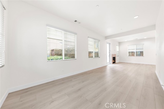 866 Christain Court, Upland CA: https://media.crmls.org/medias/31e9e0a8-b6ea-4c61-8f1c-004ea04773a7.jpg