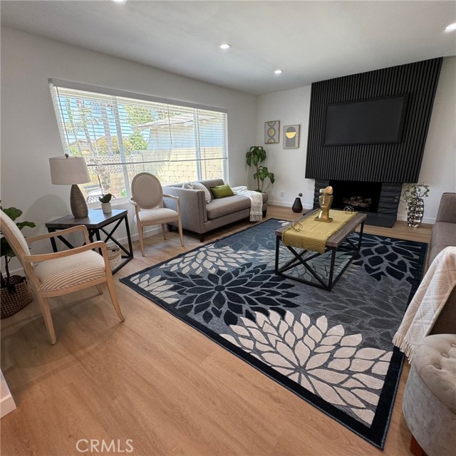Detail Gallery Image 6 of 44 For 13864 Elgers St, Cerritos,  CA 90703 - 3 Beds | 2 Baths