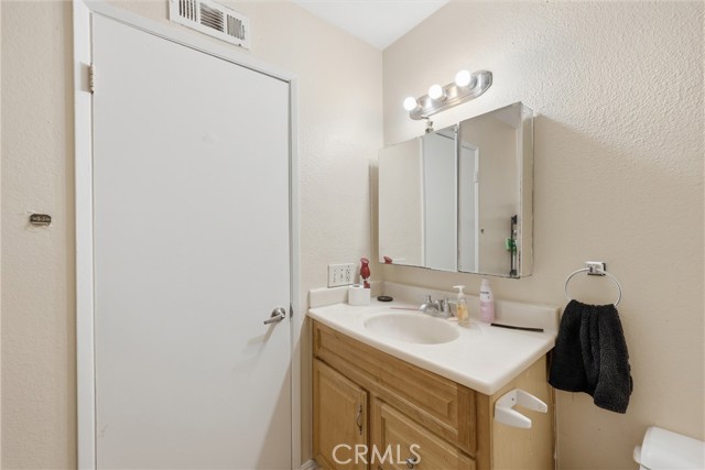 Detail Gallery Image 42 of 57 For 5428 E Snow Wood Cir #82,  Anaheim,  CA 92807 - 3 Beds | 1/1 Baths