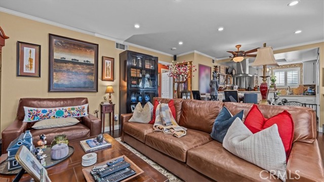 Detail Gallery Image 7 of 26 For 1149 W Calle De La Luna #1,  Azusa,  CA 91702 - 2 Beds | 1 Baths