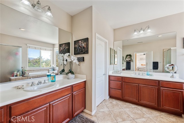 Detail Gallery Image 17 of 34 For 1524 Larsen Ln, Placentia,  CA 92870 - 6 Beds | 4 Baths