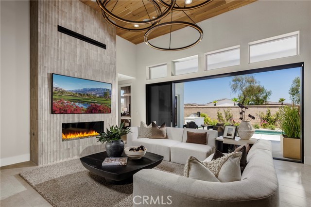 75217 Radford Drive, Palm Desert, CA 92211