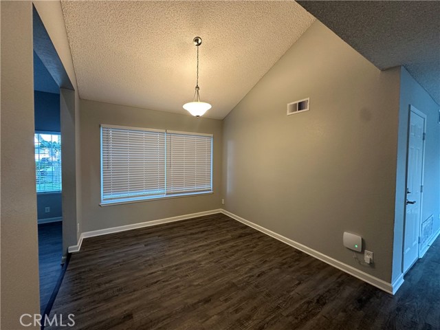 Detail Gallery Image 14 of 29 For 23555 Judge Ward Ct, Moreno Valley,  CA 92557 - 4 Beds | 3 Baths