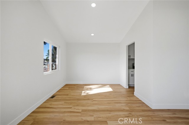 Detail Gallery Image 4 of 33 For 28597 Whittier, Winchester,  CA 92596 - 3 Beds | 2 Baths