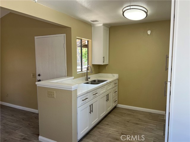 Detail Gallery Image 3 of 19 For 3663 Country Oaks #D,  Ontario,  CA 91761 - 1 Beds | 1 Baths