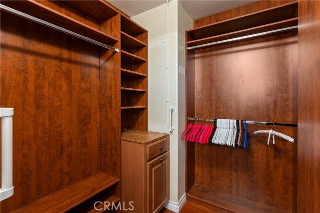 23998 Via Astuto, Murrieta CA: https://media.crmls.org/medias/31f06f11-8a4a-4b9a-93d8-3c9af75eda5e.jpg