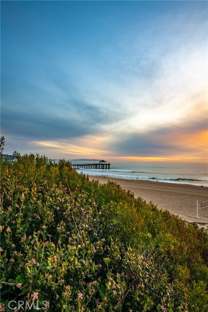 209 15th Street, Manhattan Beach, California 90266, 3 Bedrooms Bedrooms, ,2 BathroomsBathrooms,Residential,Sold,15th,SB23017345