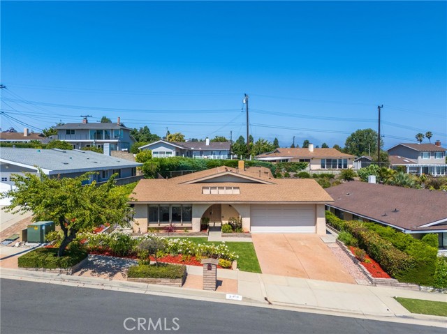 27659 Flaming Arrow Drive, Rancho Palos Verdes CA: https://media.crmls.org/medias/31f19206-7abc-475f-a039-927f03c12053.jpg