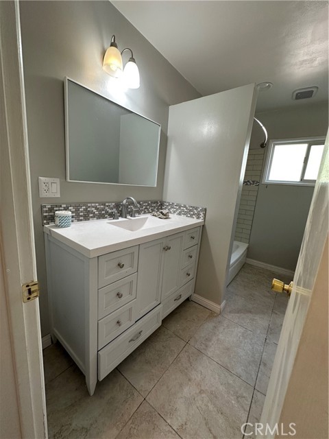 Detail Gallery Image 17 of 23 For 12410 Jerome, Sun Valley,  CA 91352 - 3 Beds | 2 Baths