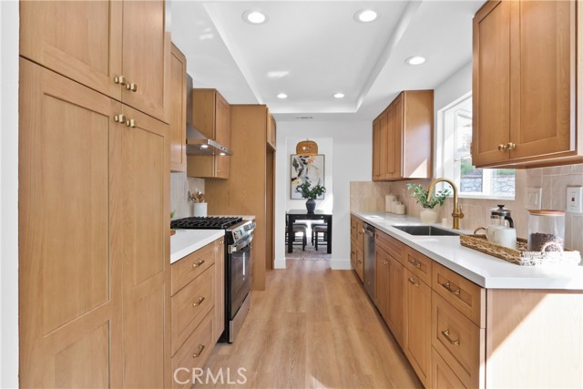 Detail Gallery Image 3 of 22 For 22132 Bellcroft, Lake Forest,  CA 92630 - 4 Beds | 2/1 Baths