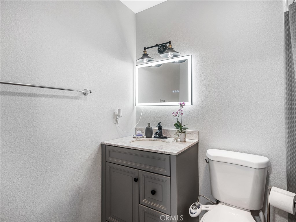https://media.crmls.org/medias/31f29771-a6f2-4ae7-b28b-66bed5c70ec6.jpg?preset=X-Large