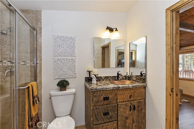 Detail Gallery Image 27 of 49 For 39234 N Shore Dr, Fawnskin,  CA 92333 - 2 Beds | 1/1 Baths