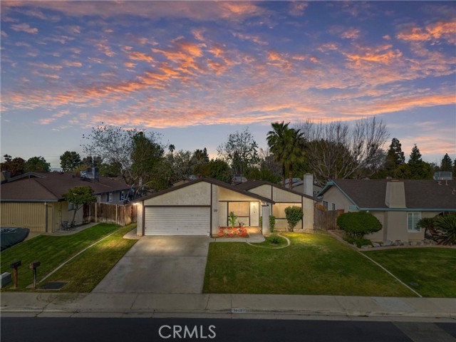 Detail Gallery Image 1 of 1 For 3809 Louisville Dr, Bakersfield,  CA 93309 - 3 Beds | 2 Baths