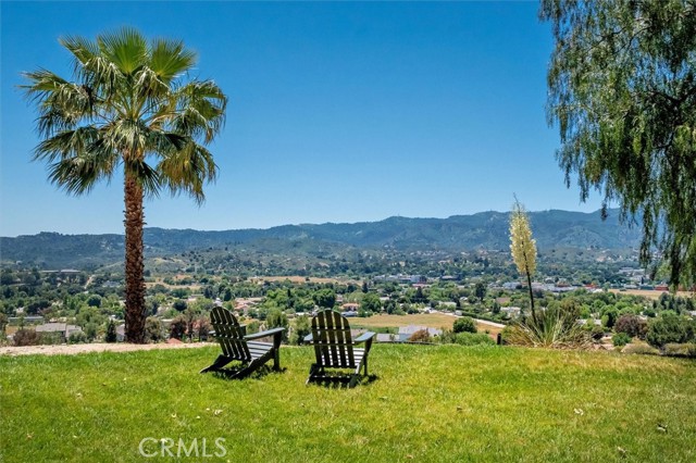 Detail Gallery Image 4 of 75 For 25132 Barnhill Rd, Saugus,  CA 91350 - 6 Beds | 6 Baths