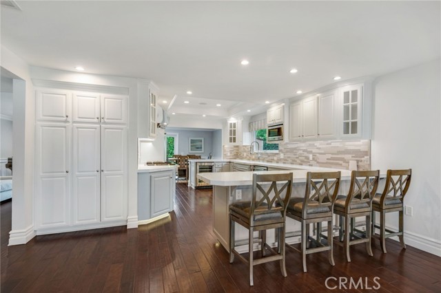 21192 Richmond Circle, Huntington Beach CA: https://media.crmls.org/medias/31f33f9a-1df2-440a-ad78-b388d8fb1d97.jpg