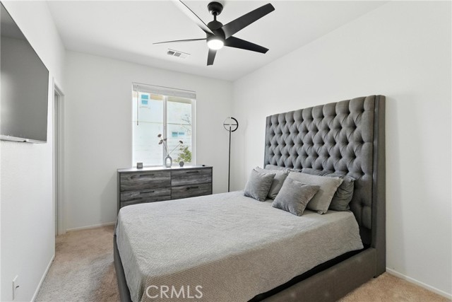 7043 W Avenue L5, Lancaster CA: https://media.crmls.org/medias/31f3b7d4-f098-44d8-b19c-b93830db1f7b.jpg