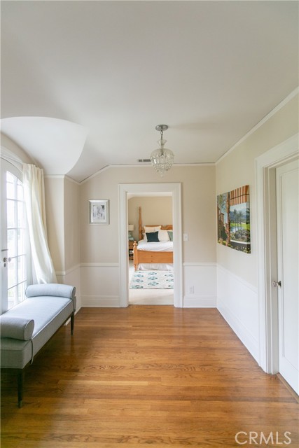 Detail Gallery Image 17 of 26 For 740 Pinehurst Dr, Pasadena,  CA 91106 - 4 Beds | 4/1 Baths