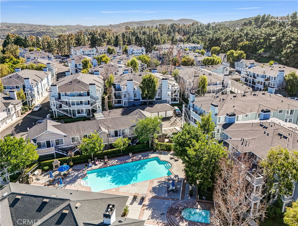 https://media.crmls.org/medias/31f432f9-b353-4158-bac2-70cb06939391.jpg?preset=X-Large