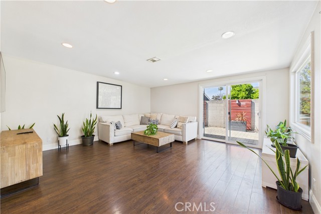 3647 W Myra Avenue, Anaheim CA: https://media.crmls.org/medias/31f45ed2-ccba-4bf3-a0d5-4bf0901ce9df.jpg