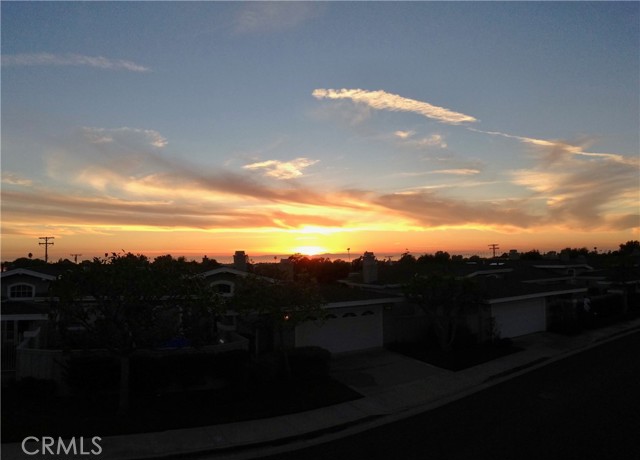 3611 Daffodil Avenue, Corona del Mar CA: https://media.crmls.org/medias/31f46290-eea1-4eaf-a875-8697b2a46de4.jpg