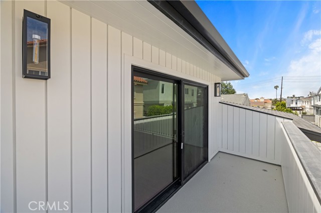 2111 Clark, Redondo Beach, California 90278, 4 Bedrooms Bedrooms, ,5 BathroomsBathrooms,Residential,For Sale,Clark,SB26059150