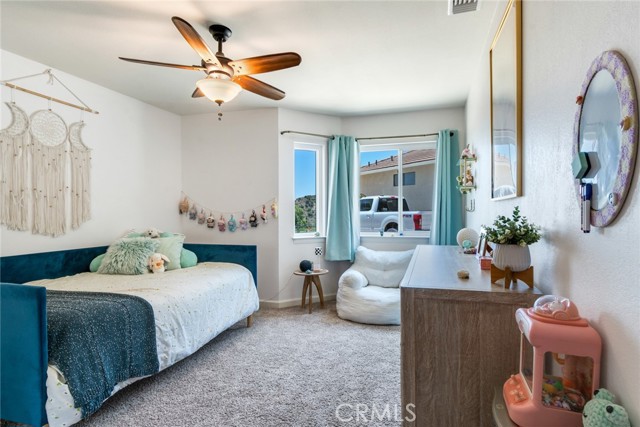 13288 Oak Crest Drive, Yucaipa CA: https://media.crmls.org/medias/31f4ef49-b144-4e8c-815c-2c503766d1ca.jpg