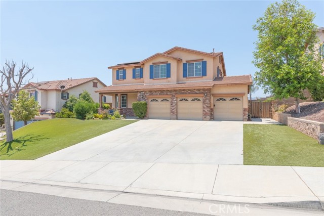 Detail Gallery Image 6 of 59 For 41041 Crimson Pillar Lane, Lake Elsinore,  CA 92532 - 4 Beds | 2/1 Baths