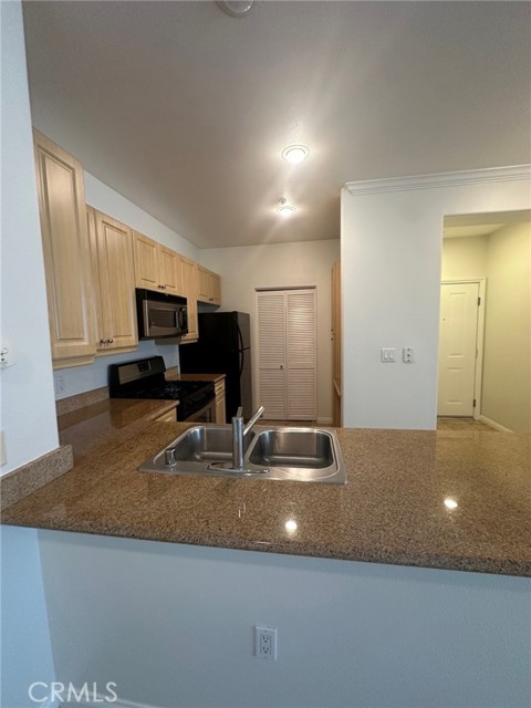 Detail Gallery Image 14 of 20 For 3428 Watermarke Pl, Irvine,  CA 92612 - 1 Beds | 1 Baths