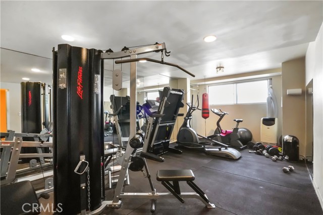 11970 Montana Avenue, Brentwood CA: https://media.crmls.org/medias/31f5dde9-a84c-4807-b724-cee8728f137c.jpg