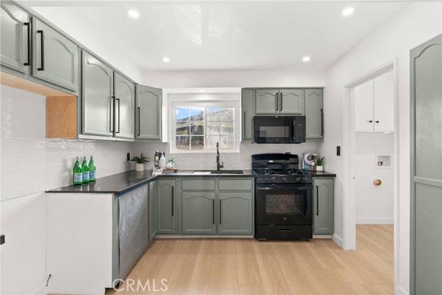 17321 Merit Avenue, Gardena CA: https://media.crmls.org/medias/31f64c61-f065-49e6-be58-3d931ca6b066.jpg